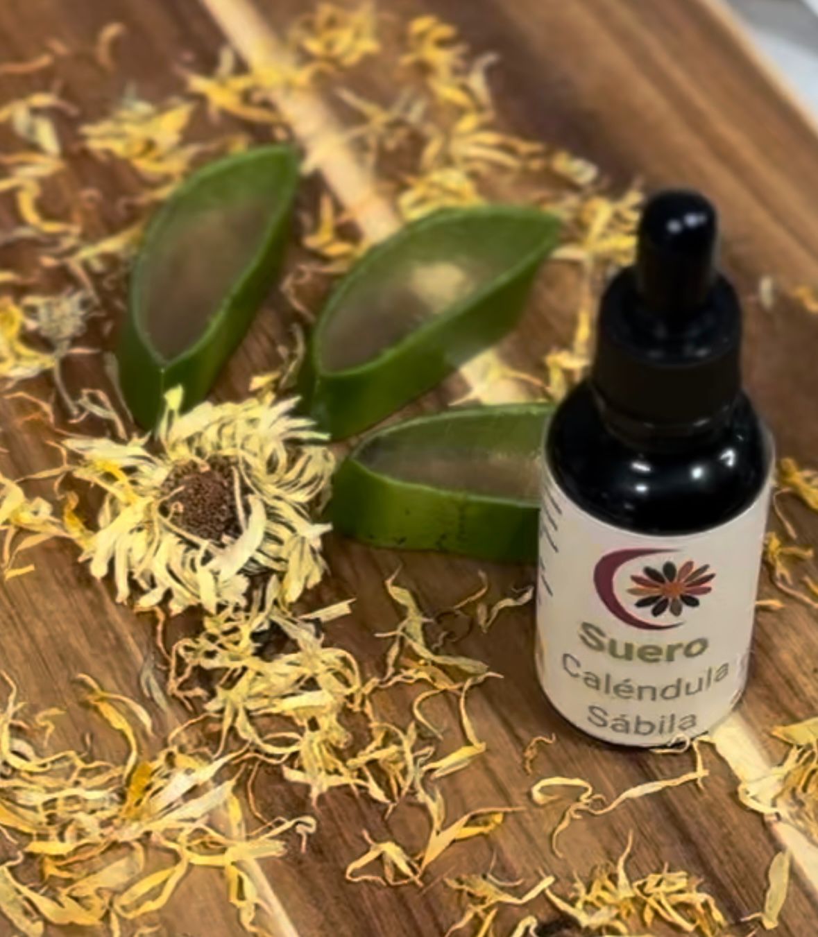 Suero de Caléndula con Sábila para la Nutrir la Piel