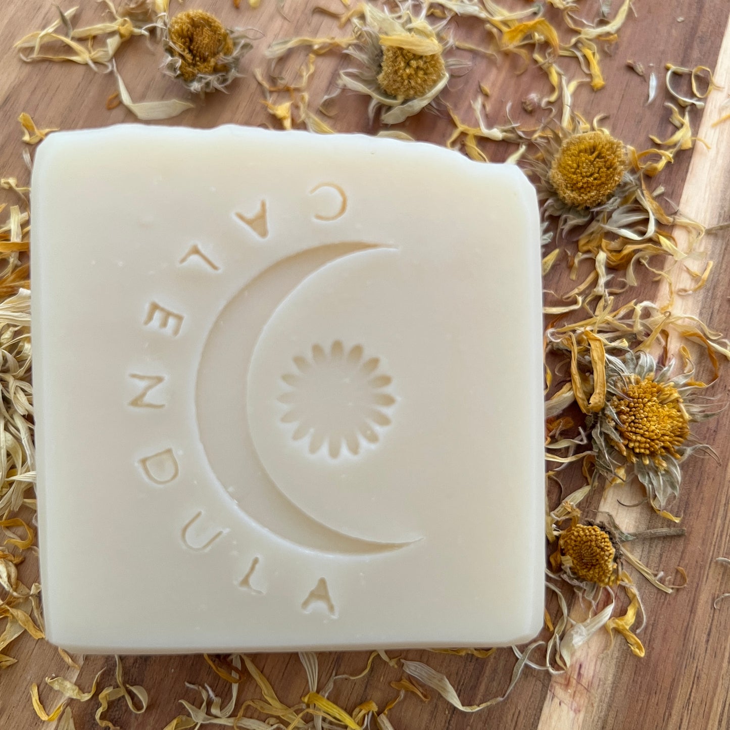 Especial 3 jabones - $6 de descuento. Jabón Artesanal Natural Hidratante de Sábila y Caléndula para Piel Sensible