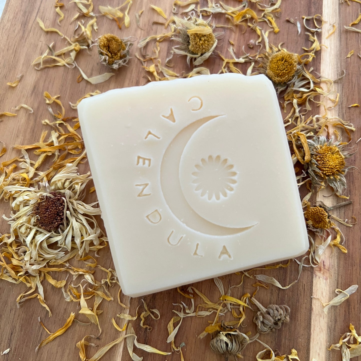 Especial 3 jabones - $6 de descuento. Jabón Artesanal Natural Hidratante de Sábila y Caléndula para Piel Sensible